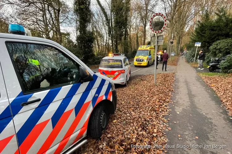 Ongeluk tussen scooter en fietsster in Aerdenhout