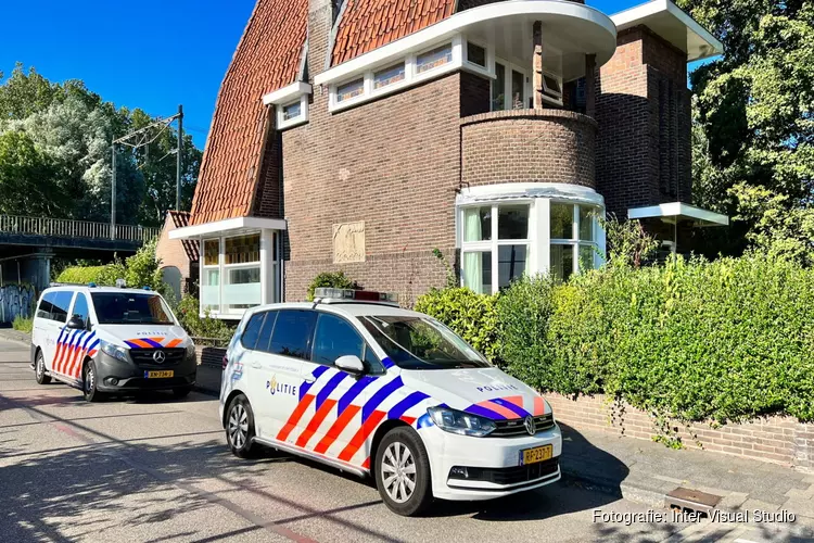 Woninginbraak in Overveen, politie zoekt twee mannen in BMW