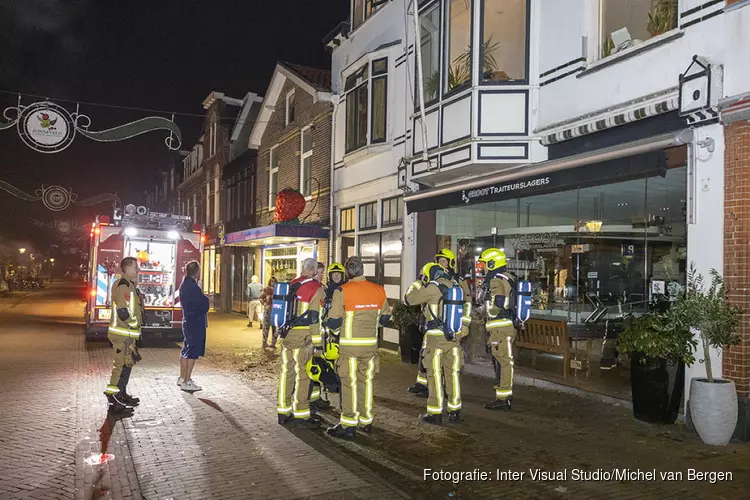 Brandweer rukt uit voor overijverige rookkast bij slagerij in Bloemendaal