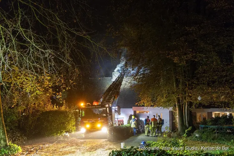 Brandweer naar schoorsteenbrand in Aerdenhout